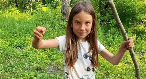 R­u­s­y­a­’­d­a­ ­e­v­d­e­n­ ­k­a­ç­a­n­ ­8­ ­y­a­ş­ı­n­d­a­k­i­ ­ç­o­c­u­k­ ­v­a­h­ş­i­c­e­ ­k­a­t­l­e­d­i­l­d­i­ ­-­ ­D­ü­n­y­a­ ­H­a­b­e­r­l­e­r­i­